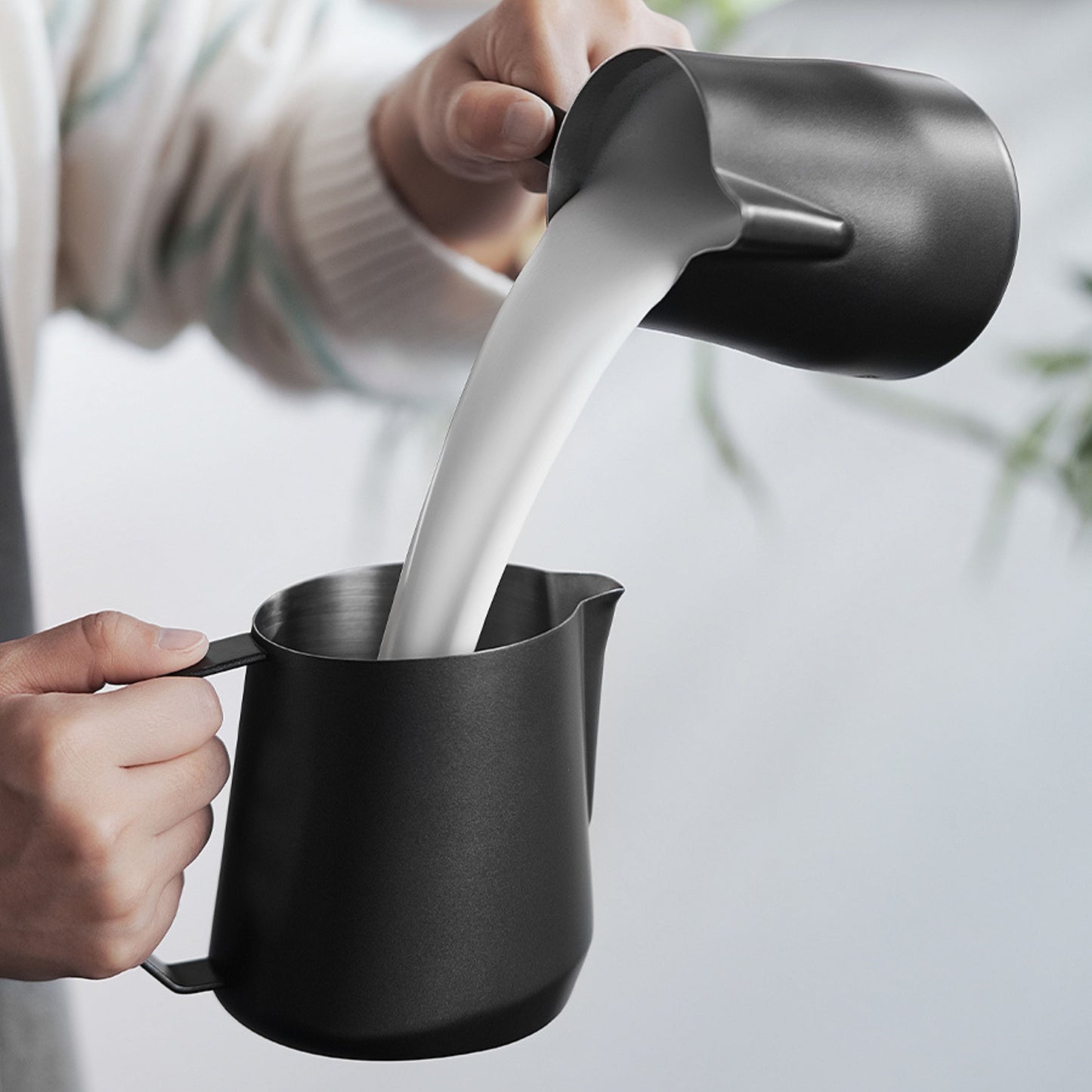 MHW-3BOMBER GT MIlk Pitcher (600ml)